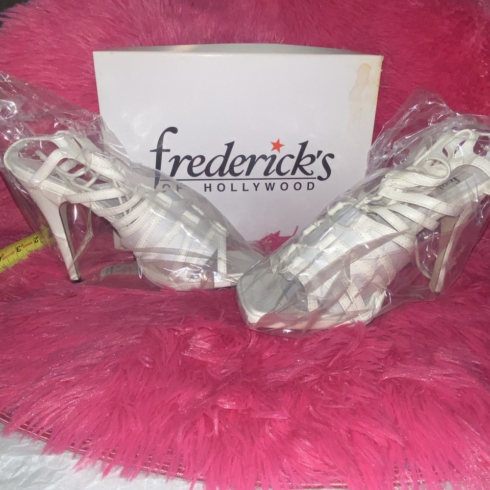 Frederick Of Hollywood White‎ Heels Strappy Y2K Square Toe Vintage Size 10